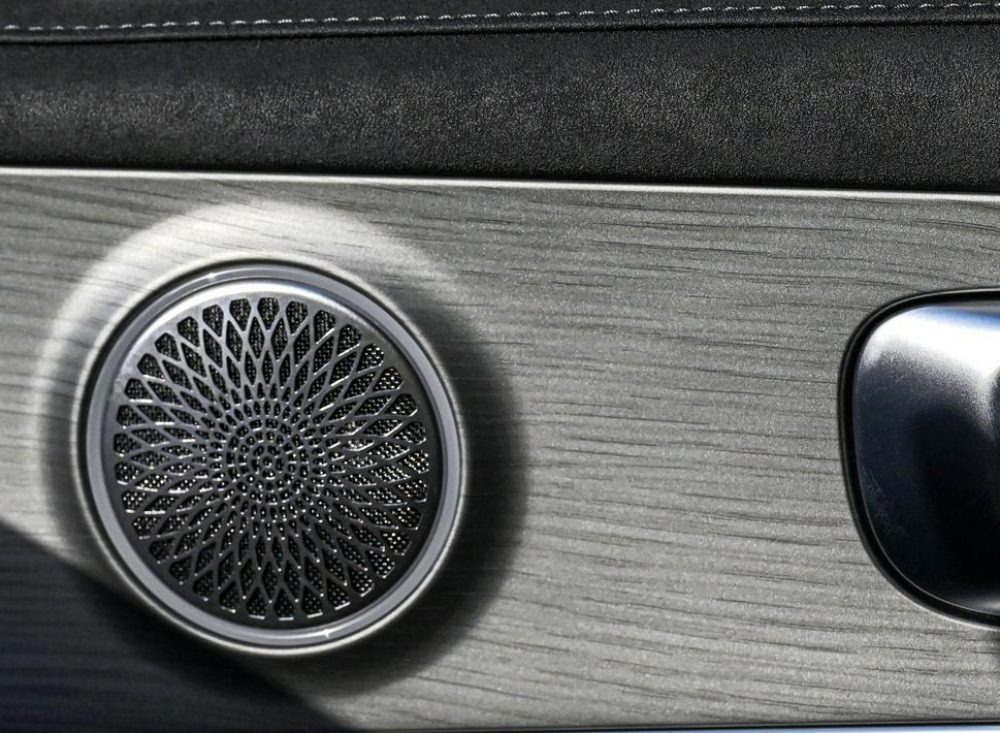 Ηχοσύστημα Sony με 8 ηχεία